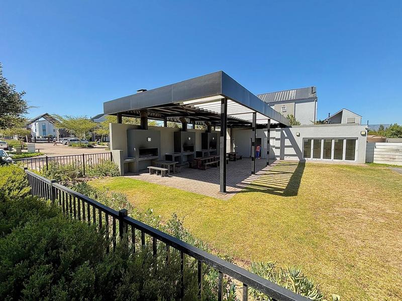 2 Bedroom Property for Sale in Burgundy Estate Western Cape